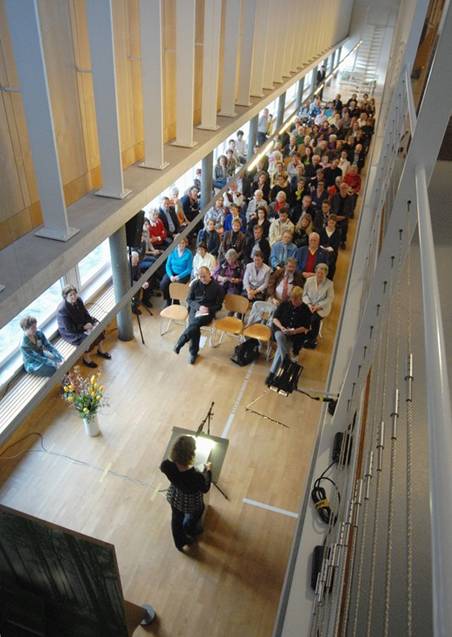 Vernissage zur Ausstellung 'Verdingkinder' im Historischen Museum Baden. Quelle: