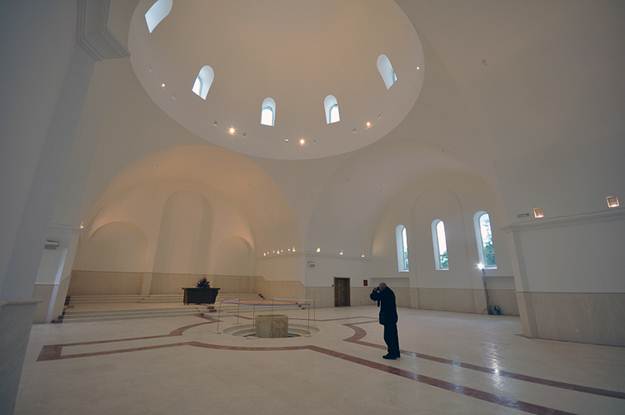 Crkva hrvatskih mu�enika - Udbina